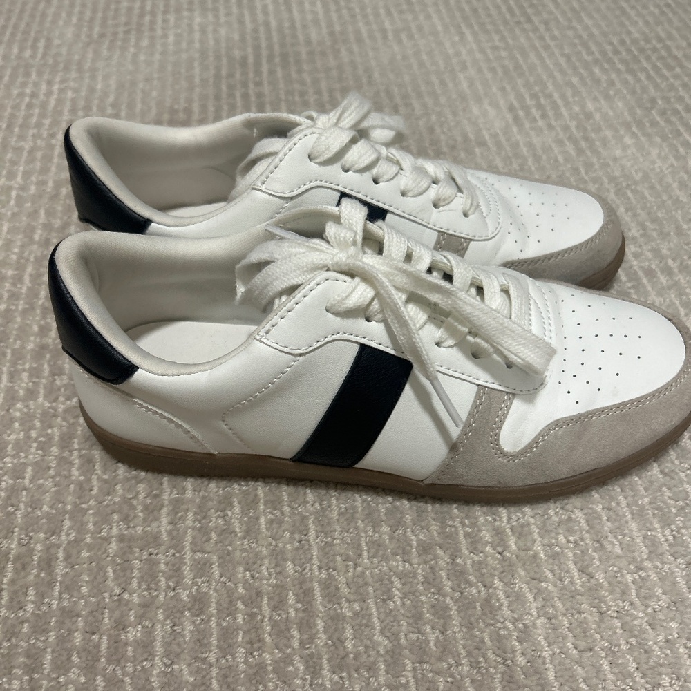 Universal Thread Shoes